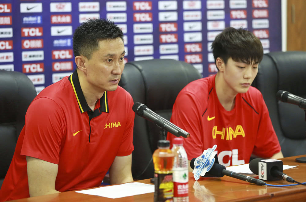 DOTA2-犹他爵士训练开放日，冲刺阶段篮板制胜引欢呼，亚冠在即，团队化学反应显著(番名快要坏掉的八音盒)