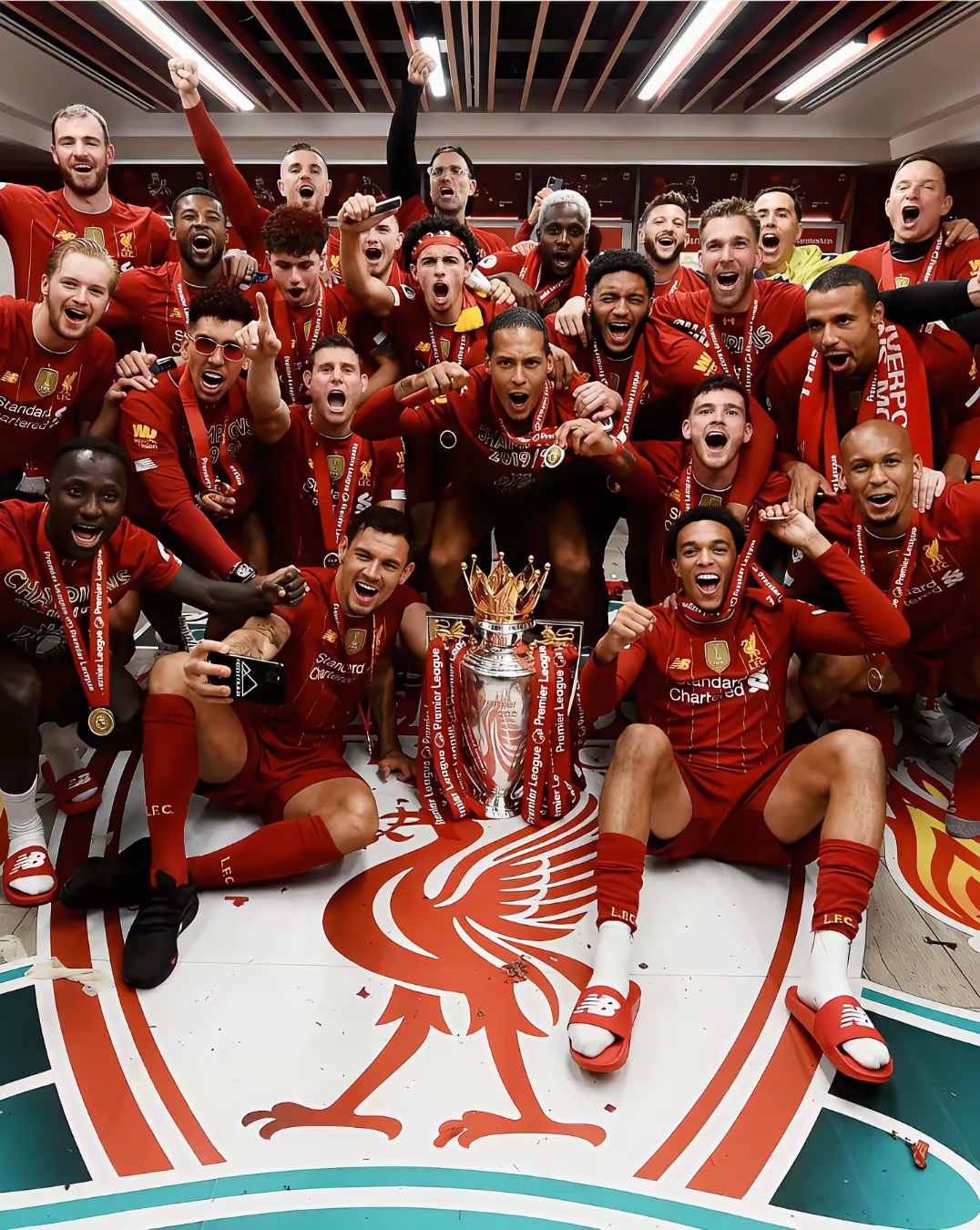 欧联赛程吃紧，曼城转会期主帅复盘，悬念犹存，更衣室氛围转暖(曼城转会费总计)